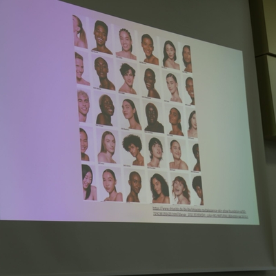 Digitale Frauenbilder