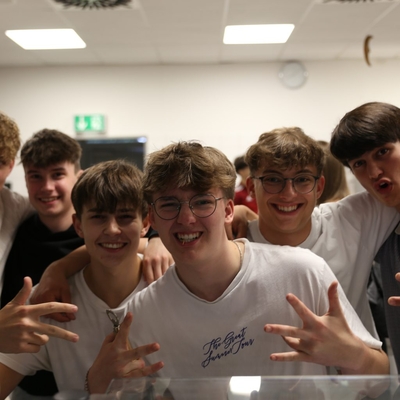 Verkaufscrew aus Jahrgang 12