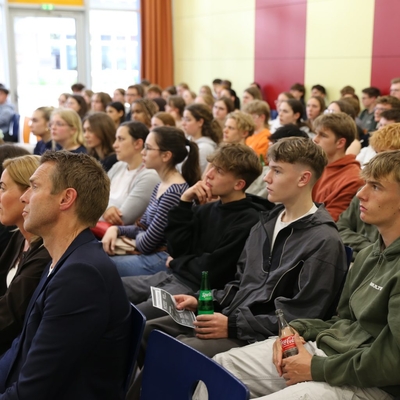 Viele Zuschauer in beiden R&auml;umen