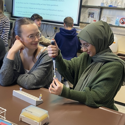 Pipettieren &uuml;ben